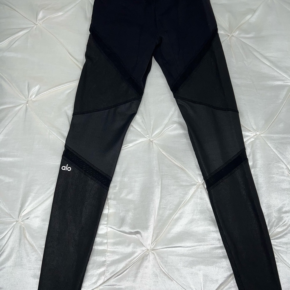 Alo Yoga Mesh and Glossy Leggings Black XS